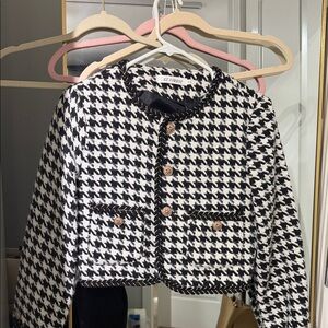Chic Black and White Houndstooth Jacket